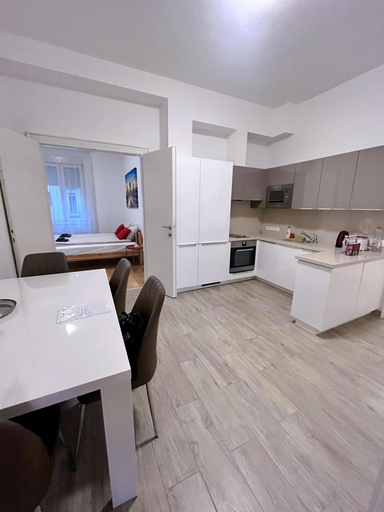Boutique Family Apartment In The Heart Of City 부다페스트 외부 사진