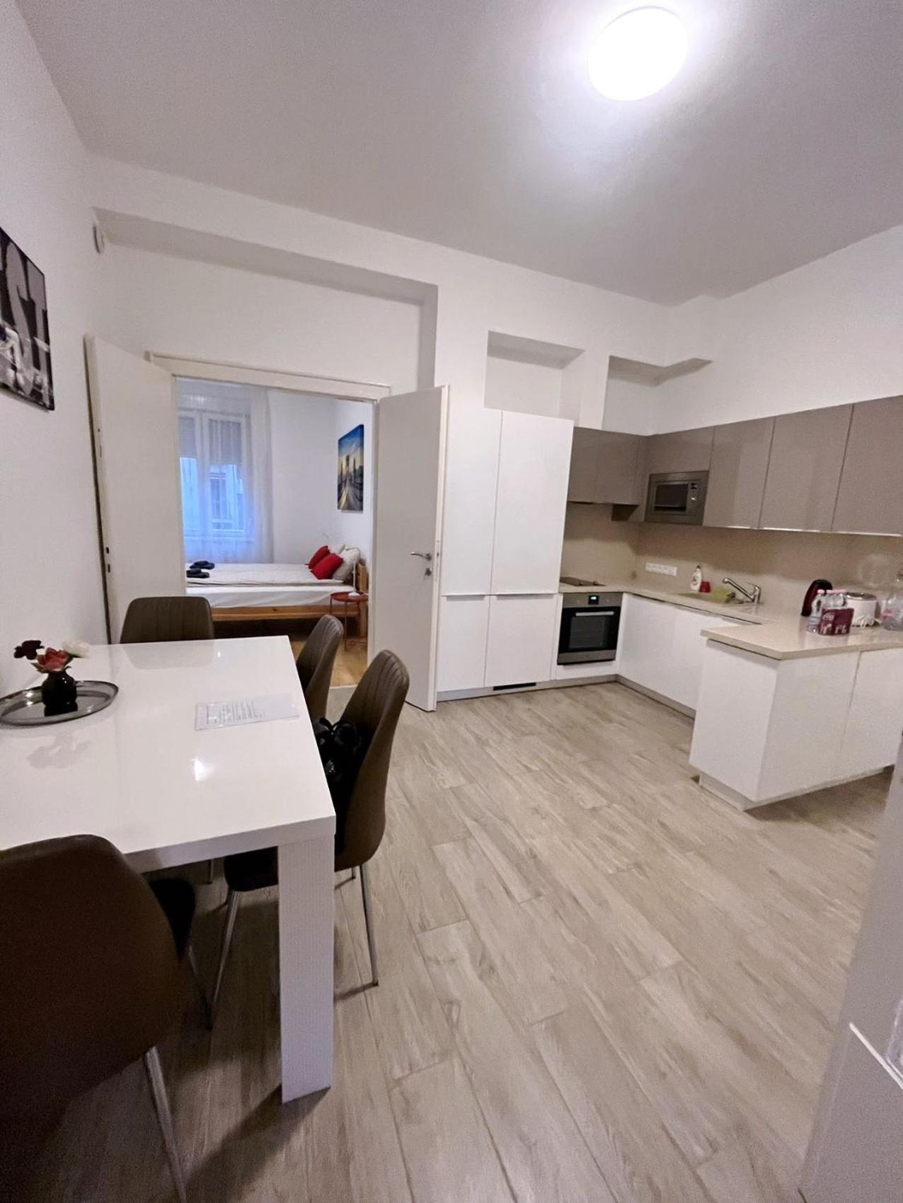 Boutique Family Apartment In The Heart Of City 부다페스트 외부 사진